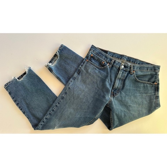 Levi's 505 Regular Fit Straight Leg 35 Distressed